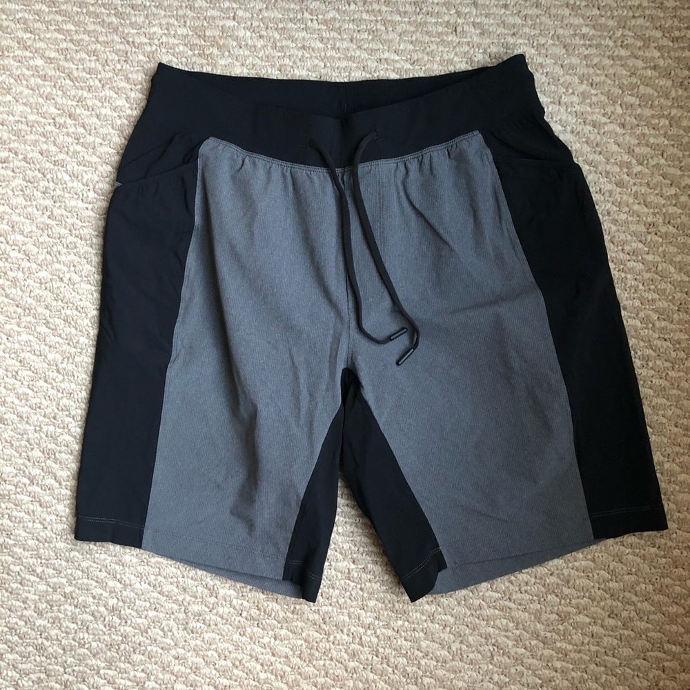 lululemon athletic shorts with liner.